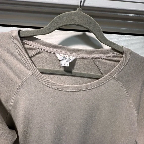 2 Danskin Long Sleeve sweatshirts medium weight Large - Picture 4 of 6